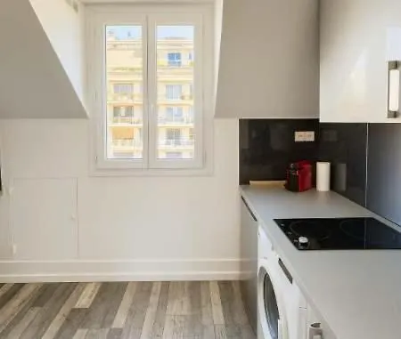 Appartement Refait A Neuf 16 Dernier Etage - 2p *